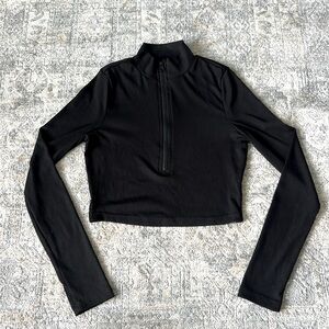 Black long sleeve top 🖤